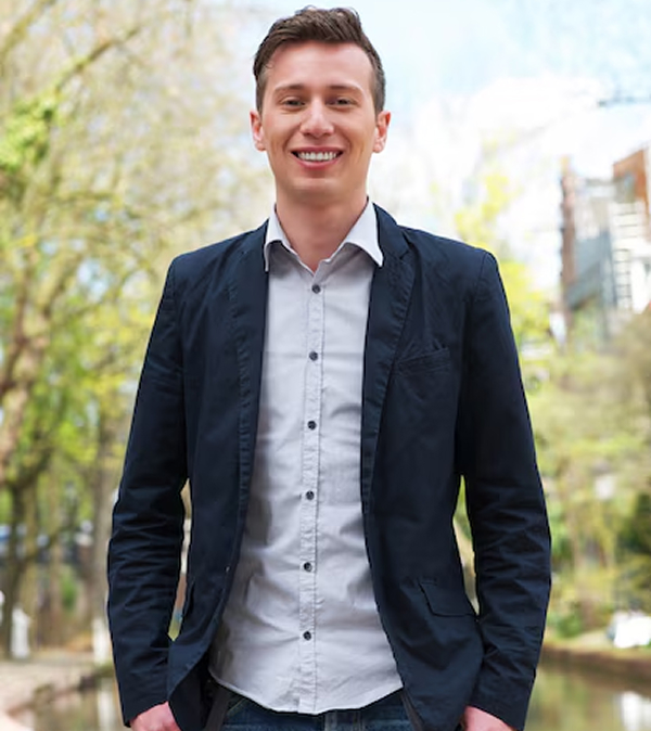 Carlos Rodriguez, adwokat specjalizujacy sie w oszustwach cyfrowych